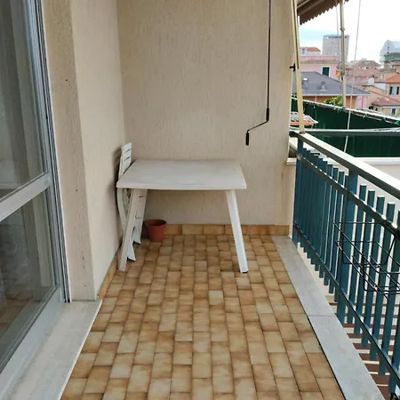 Con Posto Auto Privato Comodo A Centro E Spiagge Appartement Lavagna
