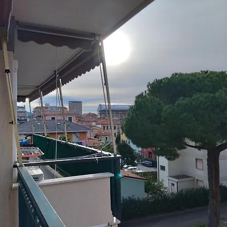 Appartamento Con Posto Auto Privato Comodo A Centro E Spiagge *