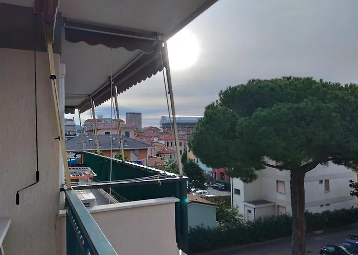 Διαμέρισμα Con Posto Auto Privato Comodo A Centro E Spiagge *