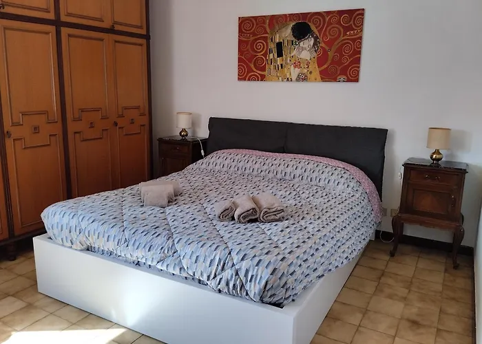 Διαμέρισμα Con Posto Auto Privato Comodo A Centro E Spiagge *