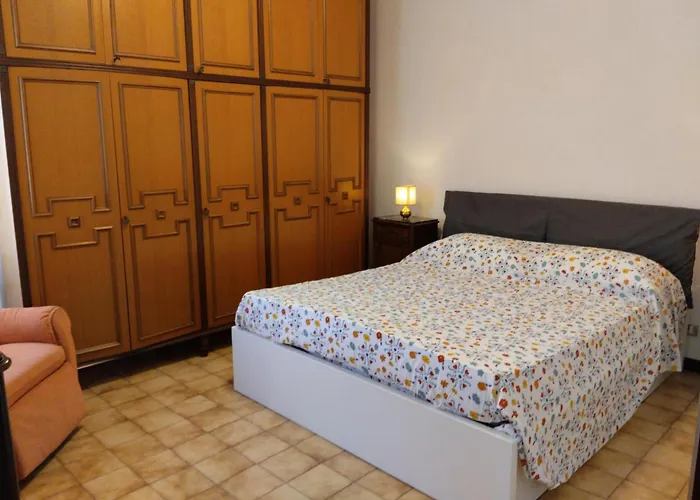 Con Posto Auto Privato Comodo A Centro E Spiagge Διαμέρισμα *