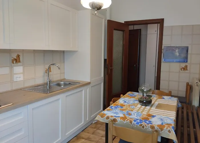 Con Posto Auto Privato Comodo A Centro E Spiagge Διαμέρισμα