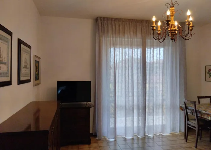 Con Posto Auto Privato Comodo A Centro E Spiagge Διαμέρισμα *