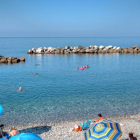 Apartment Con Posto Auto Privato Comodo A Centro E Spiagge Lavagna