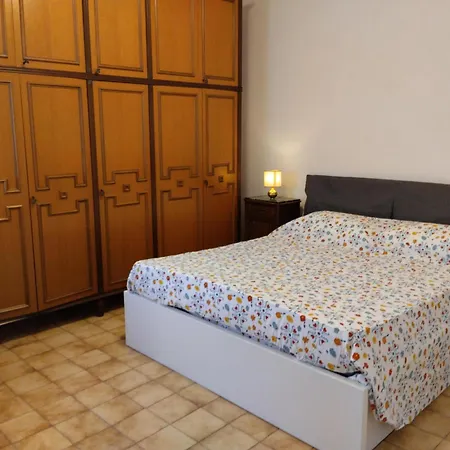 Con Posto Auto Privato Comodo A Centro E Spiagge Lägenhet *