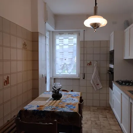 Con Posto Auto Apartment